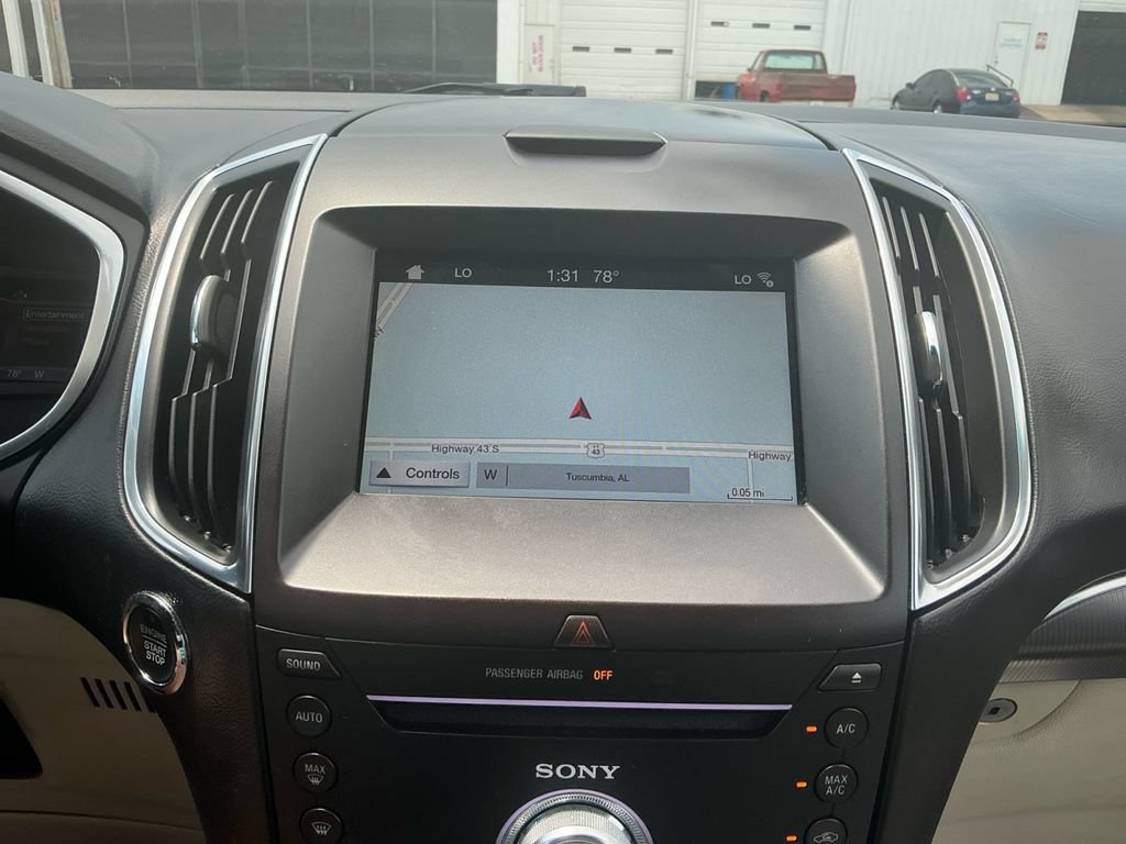 Certified 2018 Ford Edge Titanium w/ Technology Package FWD image 26