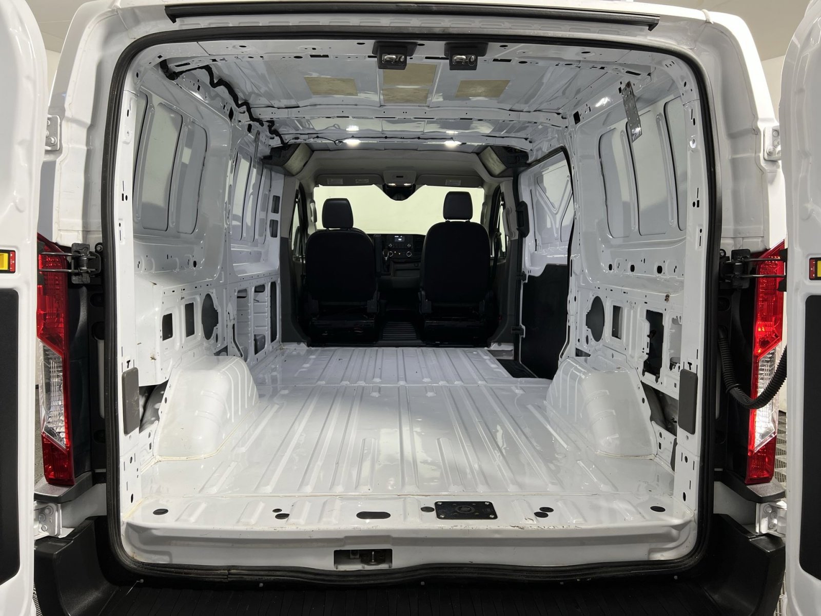 Certified 2024 Ford Transit 250 Low Roof image 24