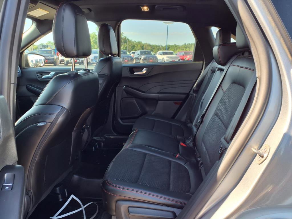 Certified 2024 Ford Escape ST-Line w/ Tech Pack #1 image 11