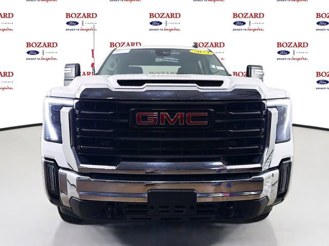 Used 2024 GMC Sierra 2500 Pro AWD/4WD image 2