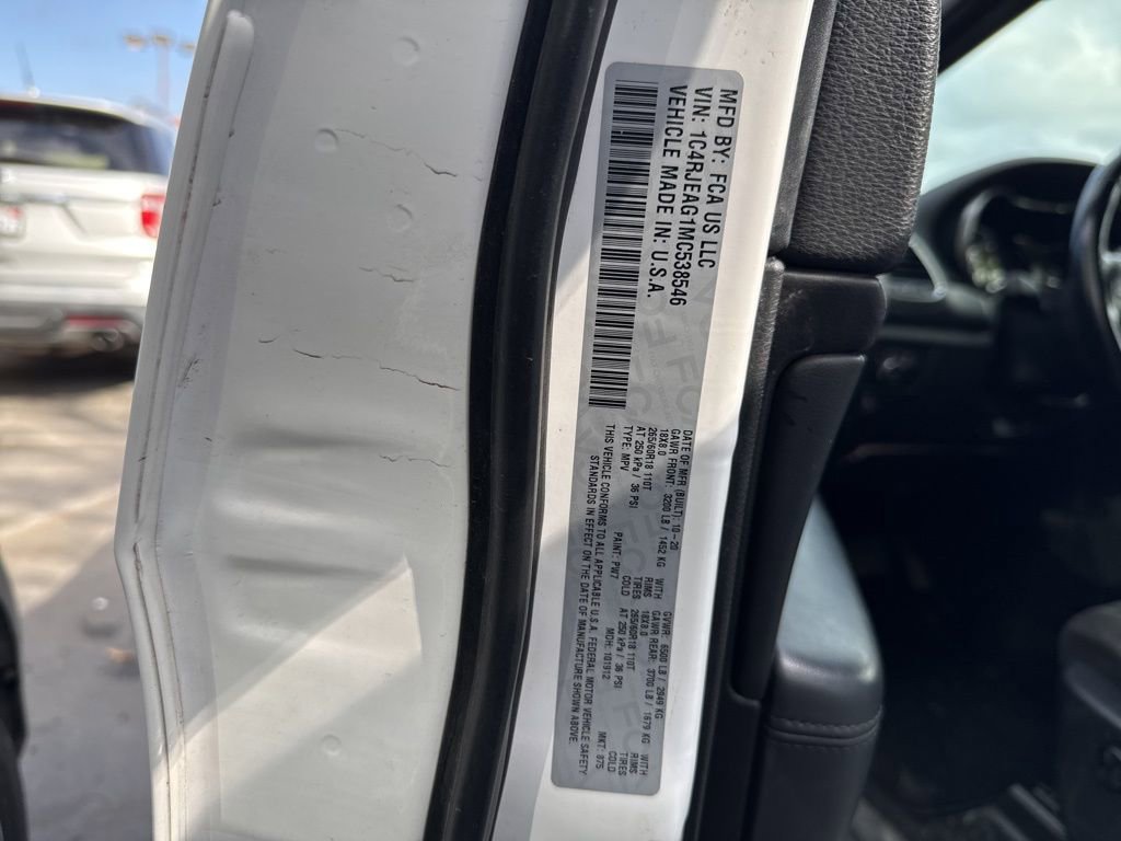 Used 2021 Jeep Grand Cherokee Laredo image 11