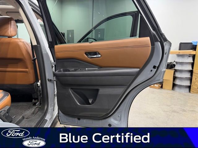 Used 2023 Nissan Pathfinder Platinum AWD/4WD image 27