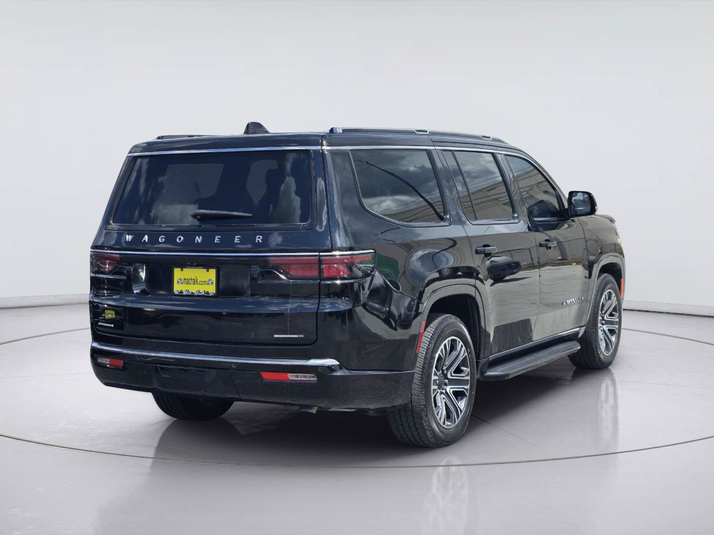 Used 2023 Jeep Wagoneer Series II AWD/4WD image 7