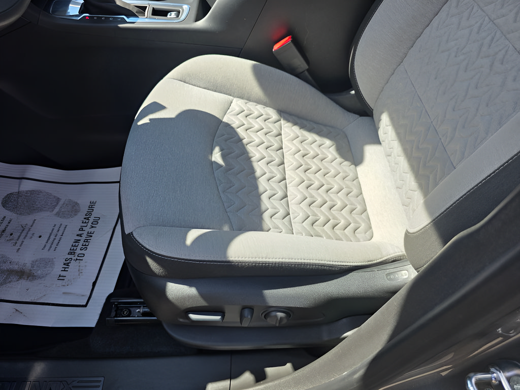 Used 2023 Chevrolet Equinox LT FWD image 14