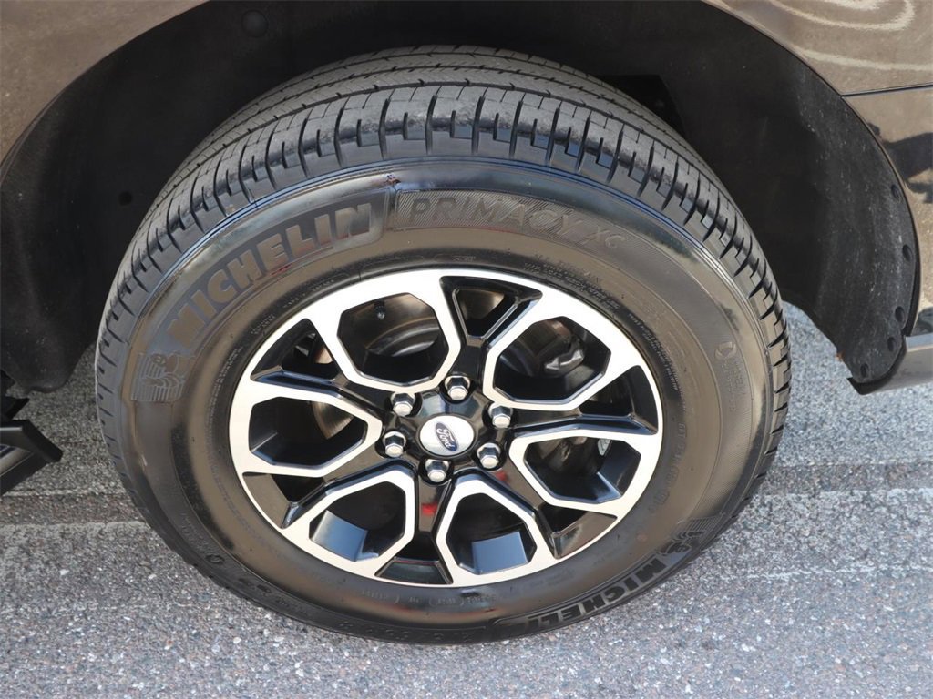 Certified 2024 Ford Expedition XLT image 16