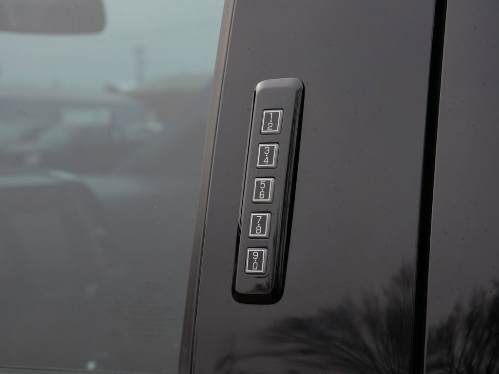 Certified 2019 Ford F150 Lariat w/ Equipment Group 502A Luxury AWD/4WD image 15