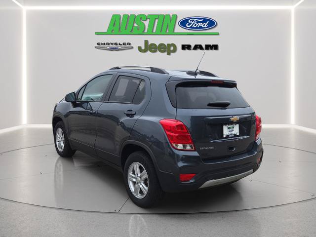 Used 2022 Chevrolet Trax LT w/ LT Convenience Package AWD/4WD image 3