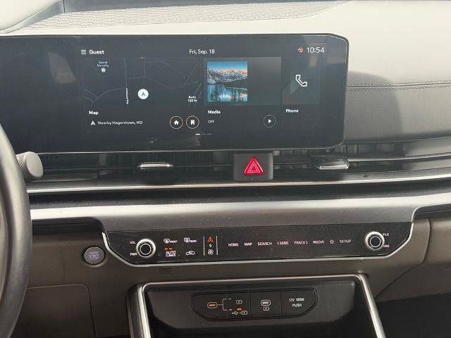 Used 2025 Kia Carnival FWD image 19