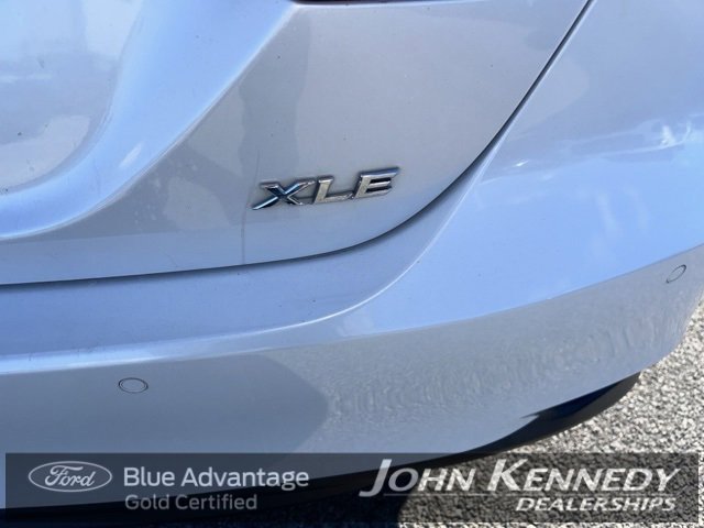 Used 2018 Toyota Camry XLE image 13