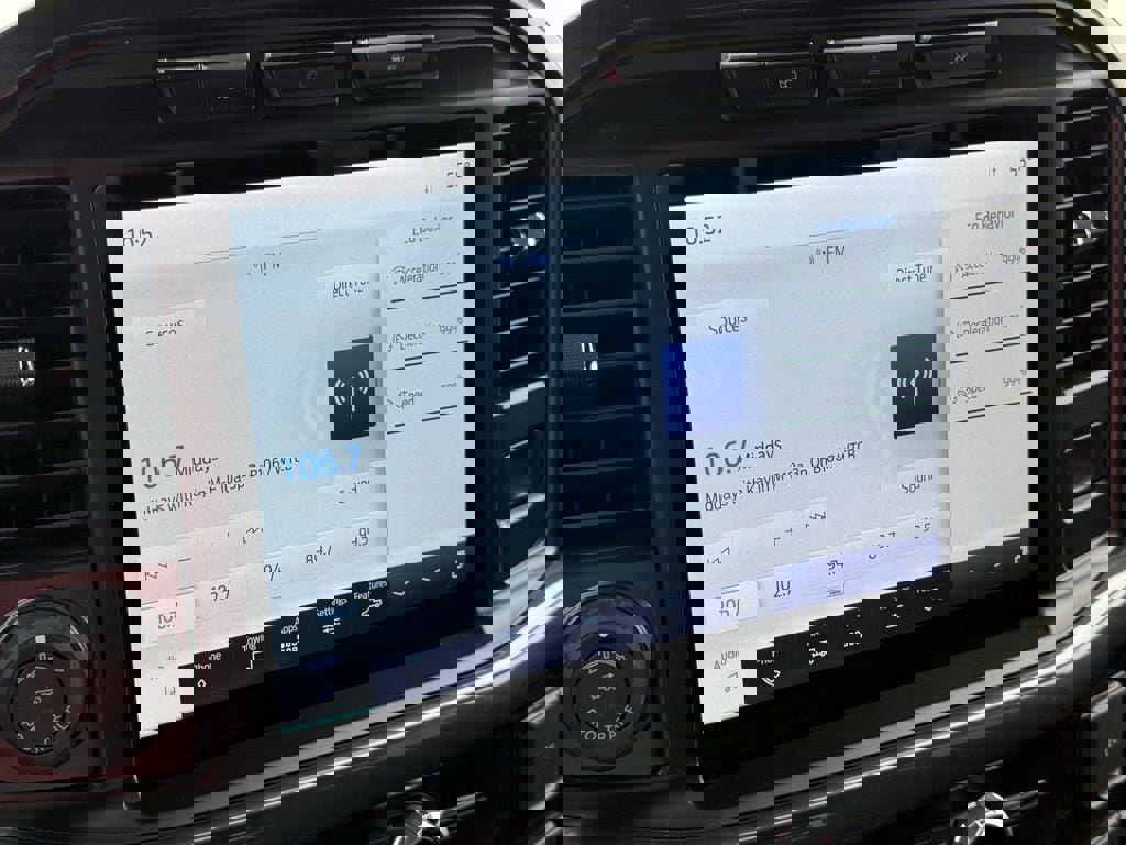 Certified 2022 Ford F150 XLT w/ Equipment Group 302A High image 23