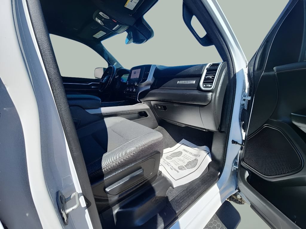 Used 2022 RAM 1500 Big Horn w/ Night Edition AWD/4WD image 13