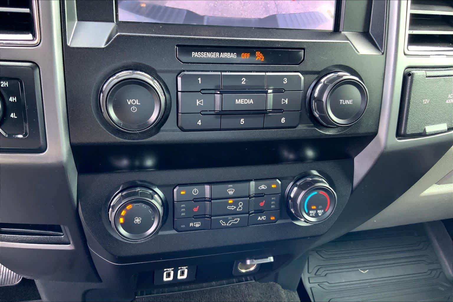 Certified 2019 Ford F150 XLT w/ Equipment Group 302A Luxury AWD/4WD image 30
