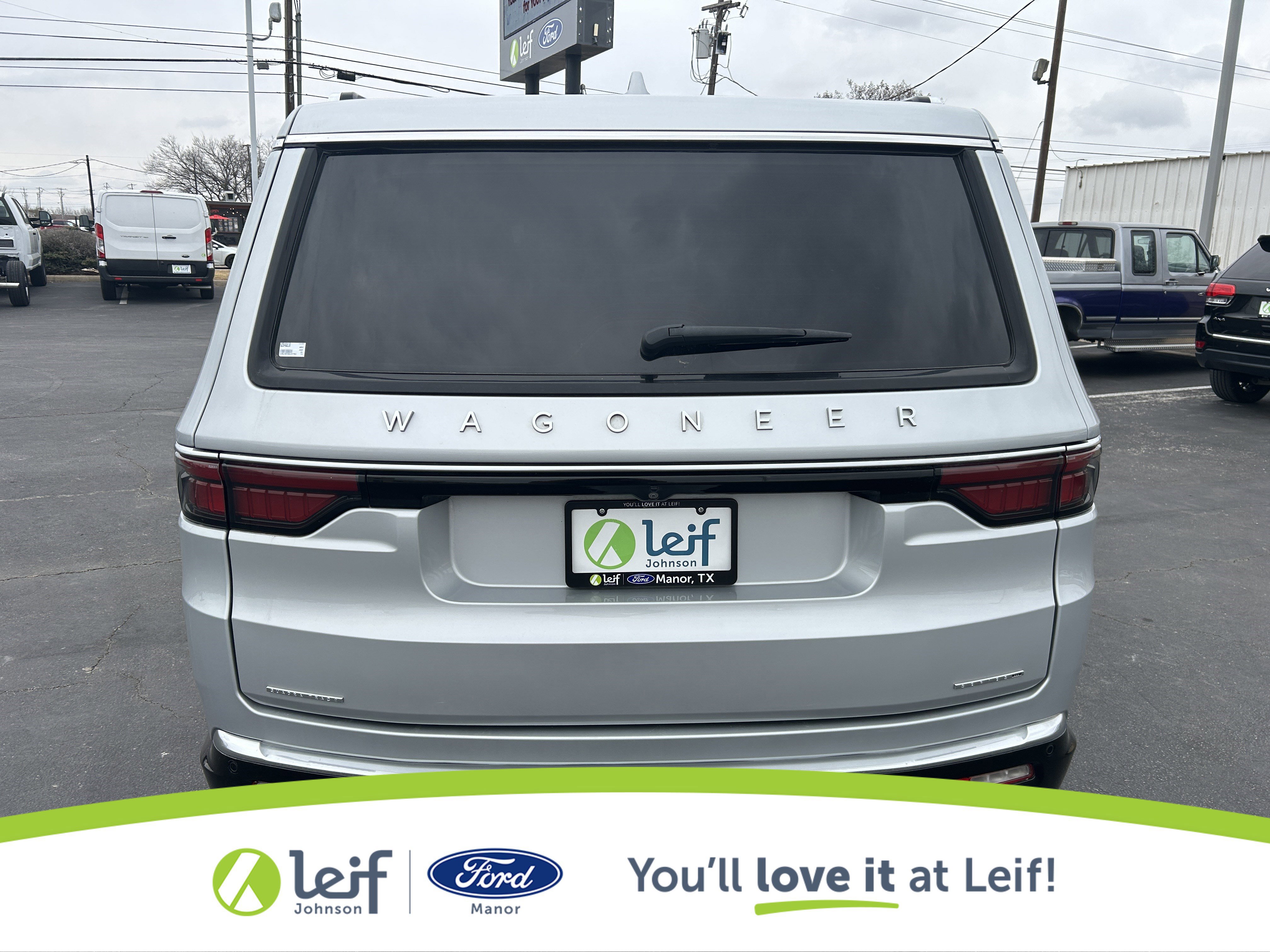 Used 2022 Jeep Wagoneer Series III w/ Premium Group I image 4