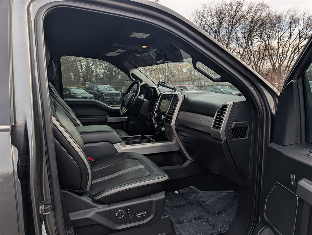 Certified 2019 Ford F350 Platinum w/ Platinum Ultimate Package image 8