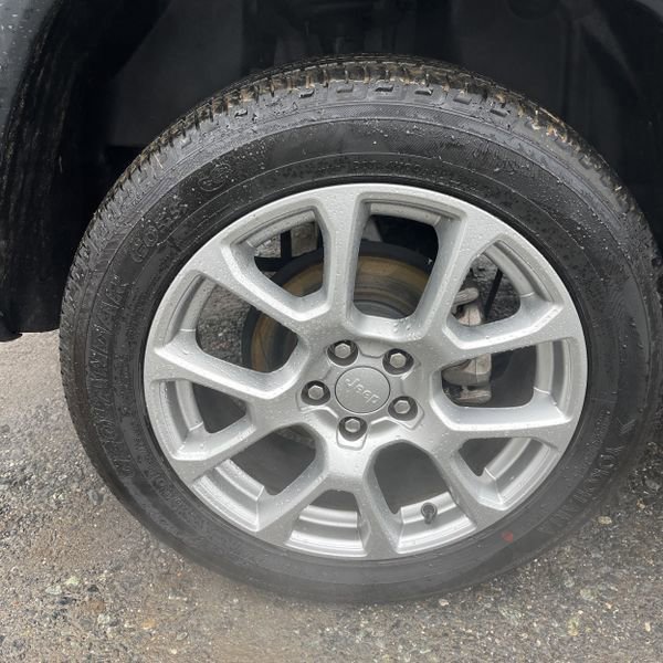 Used 2023 Jeep Compass Latitude image 20