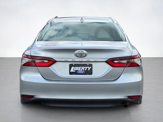 Used 2021 Toyota Camry LE image 4