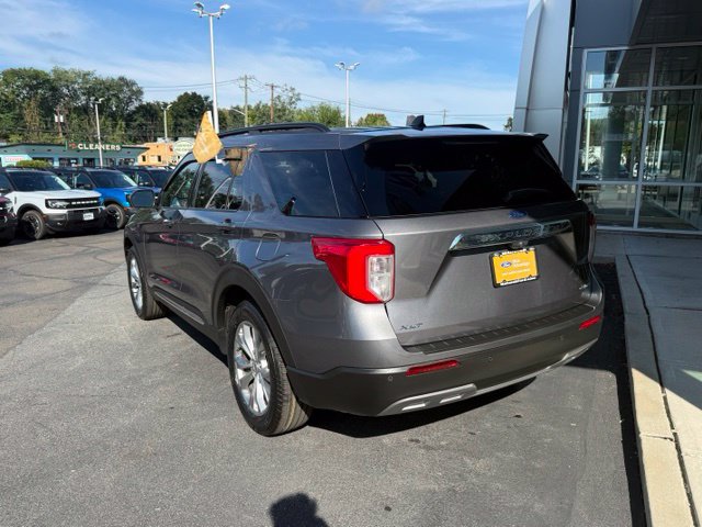 Certified 2021 Ford Explorer XLT w/ Equipment Group 202A AWD/4WD image 6