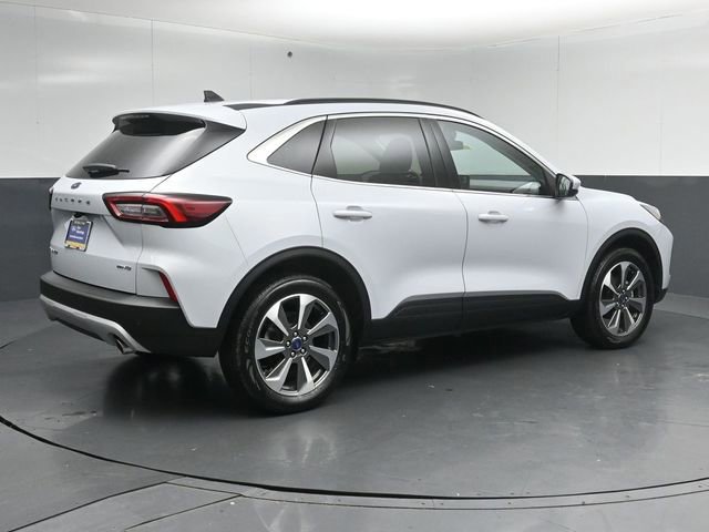 Certified 2025 Ford Escape Platinum AWD/4WD image 13