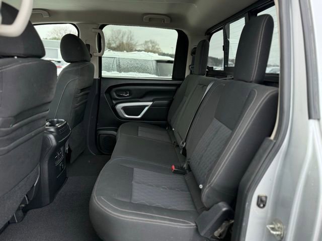 Used 2016 Nissan Titan XD image 11