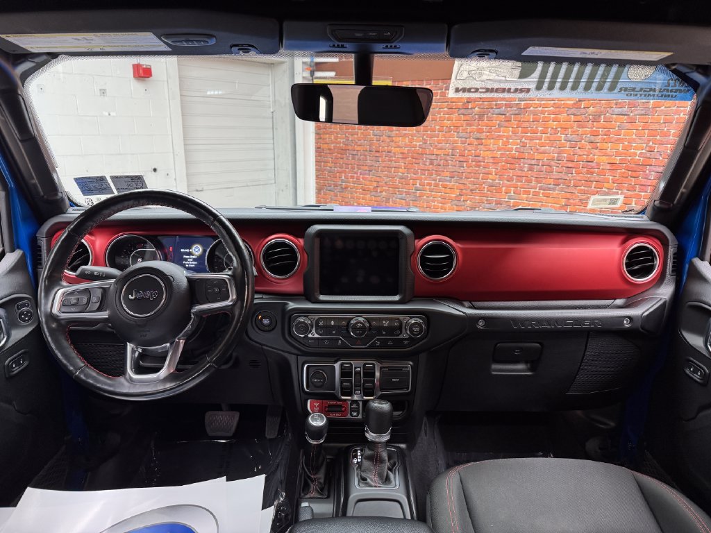 Used 2022 Jeep Wrangler Unlimited Rubicon w/ Dual Top Group AWD/4WD image 13