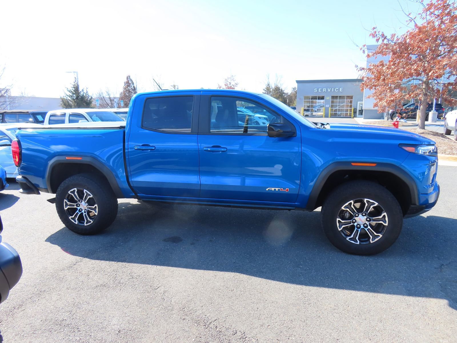 Used 2023 GMC Canyon AT4 w/ AT4 Premium Package image 8