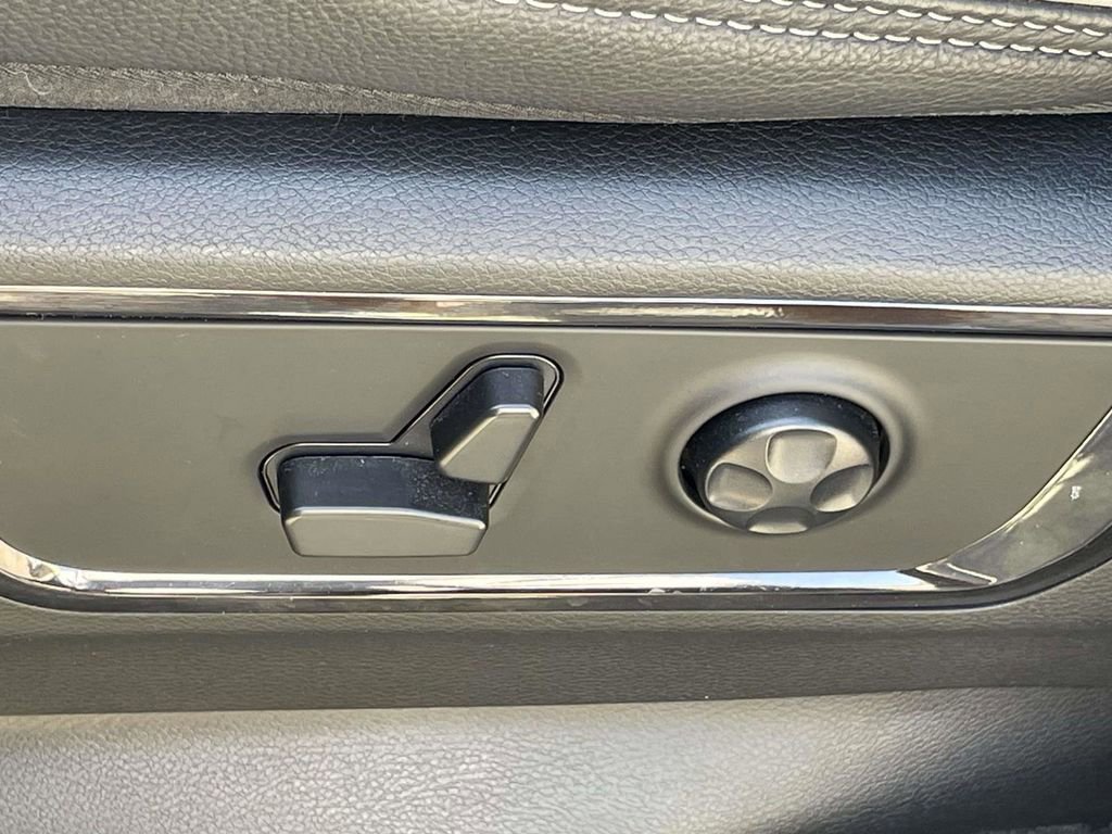 Used 2022 RAM 1500 Limited AWD/4WD image 14