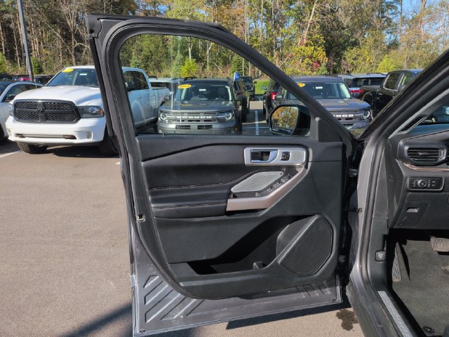 Certified 2023 Ford Explorer Limited w/ Limited Technology Package AWD/4WD image 28