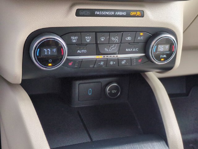 Certified 2020 Ford Escape Titanium AWD/4WD image 24
