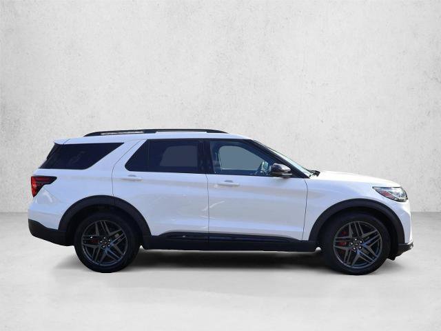 Certified 2025 Ford Explorer ST AWD/4WD image 4