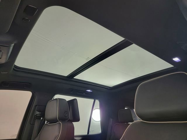 Used 2023 Chevrolet Tahoe Premier image 12