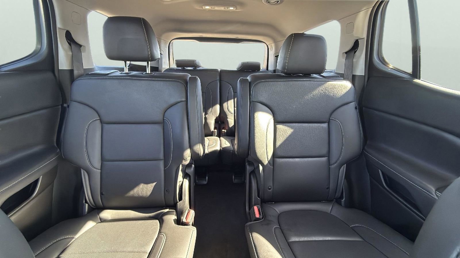 Used 2023 GMC Acadia SLT image 26