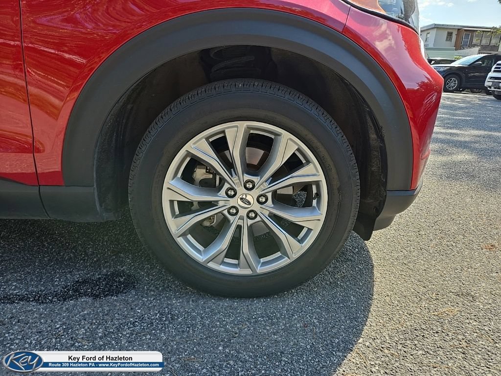 Certified 2024 Ford Explorer XLT w/ Equipment Group 202A AWD/4WD image 17