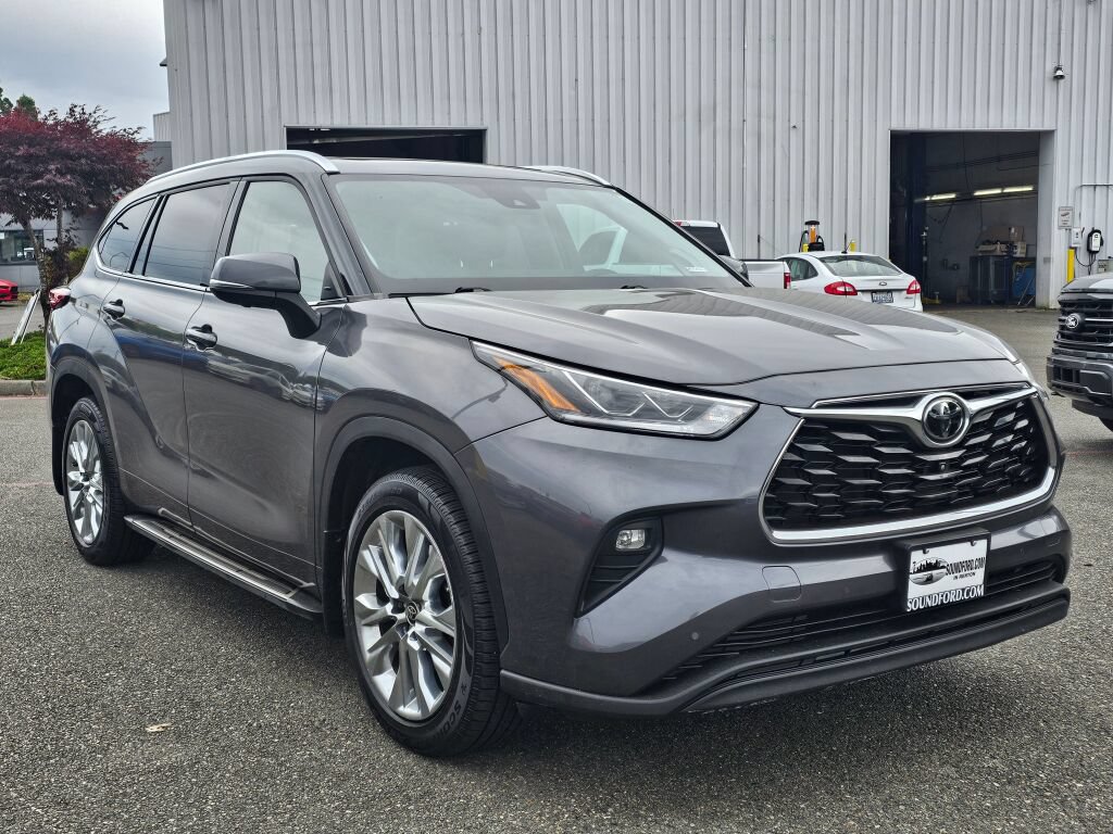 Used 2023 Toyota Highlander Limited AWD/4WD image 8