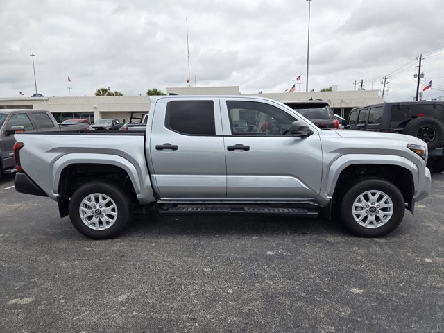 Used 2024 Toyota Tacoma SR RWD image 2