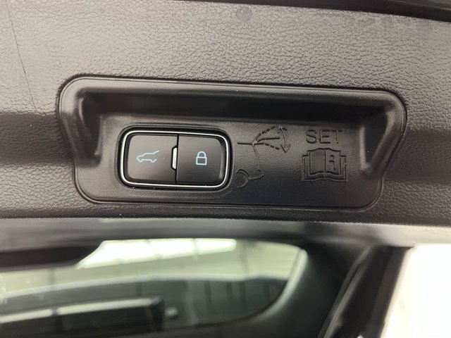 Certified 2024 Ford Explorer XLT w/ Equipment Group 202A AWD/4WD image 5