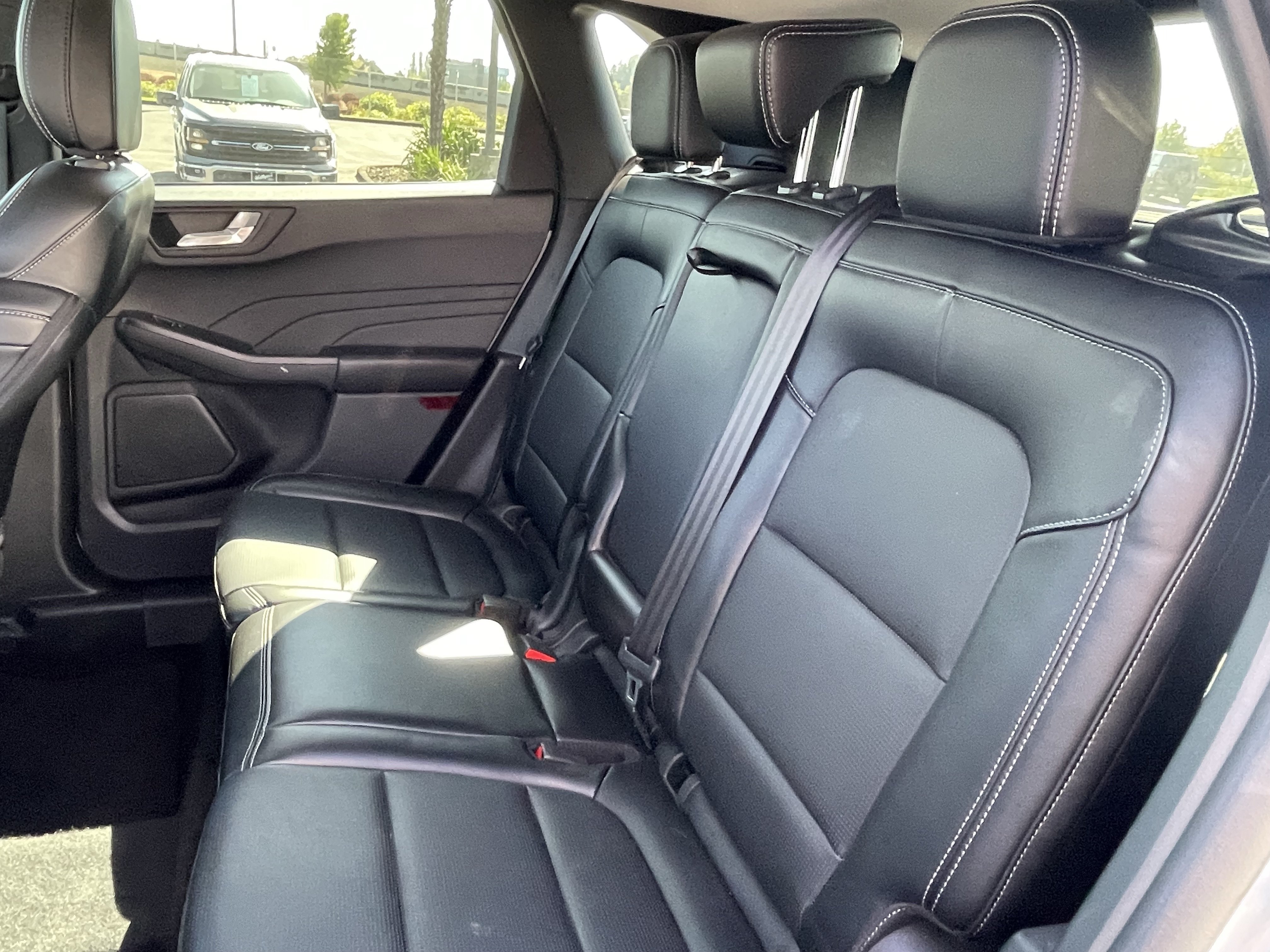 Certified 2025 Ford Escape Platinum AWD/4WD image 12