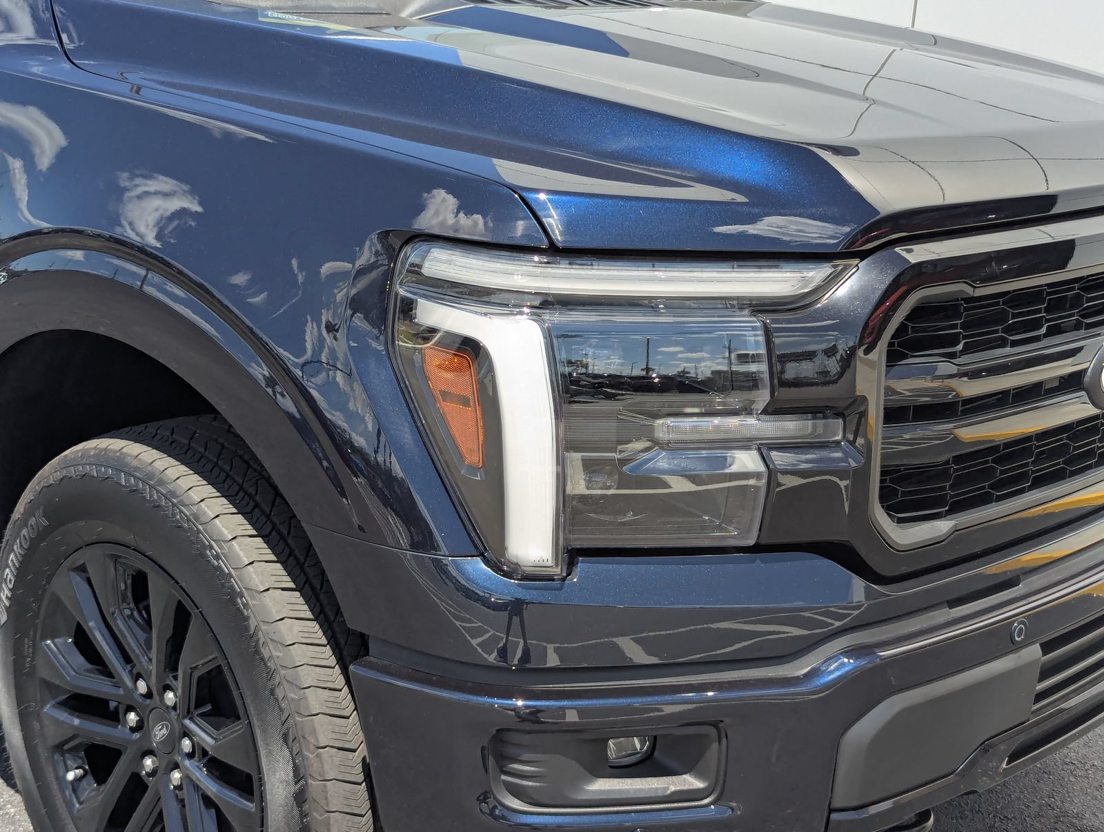 Certified 2025 Ford F150 Lariat w/ Equipment Group 501A Mid AWD/4WD image 11