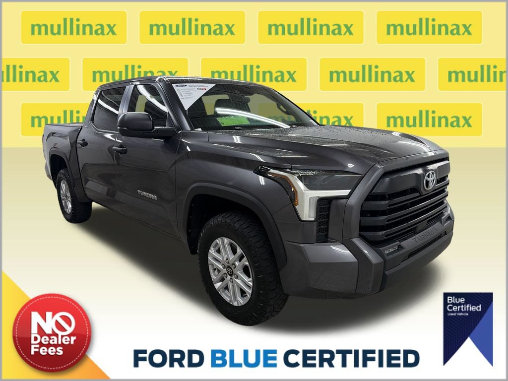 Used 2025 Toyota Tundra SR5 AWD/4WD image 1