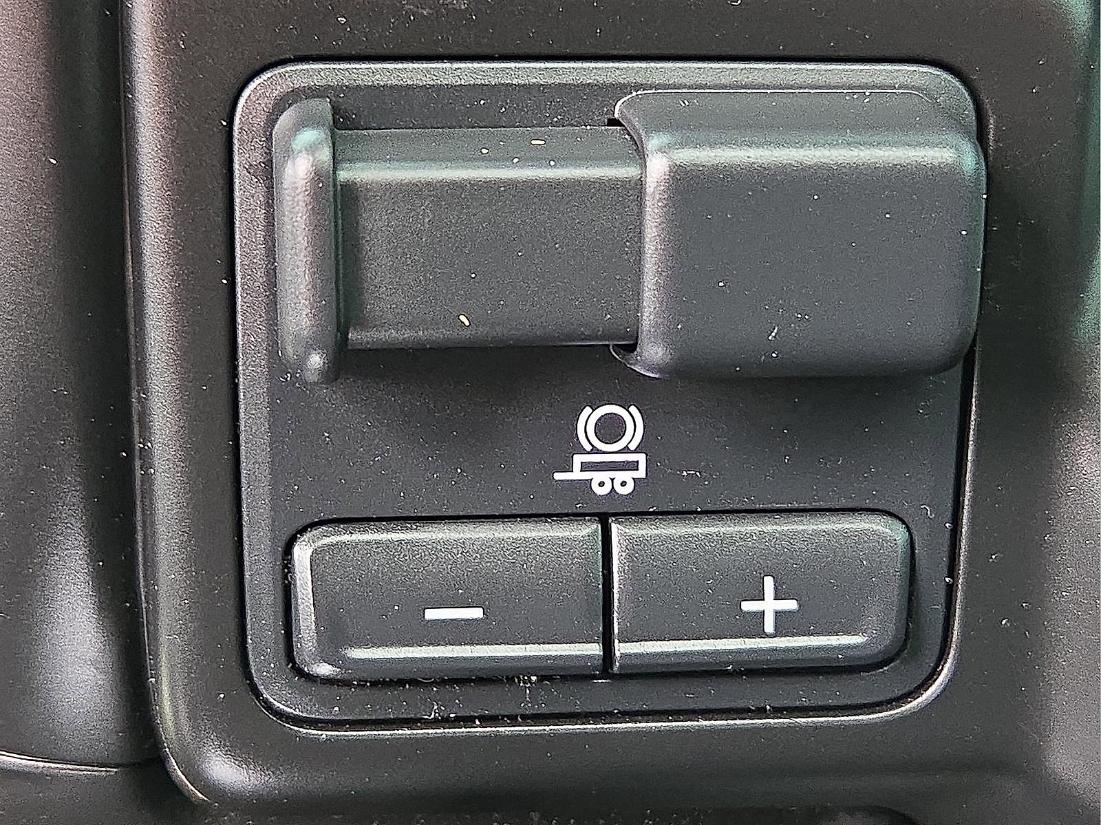 Used 2022 GMC Sierra 3500 Denali w/ Denali Ultimate Package image 18