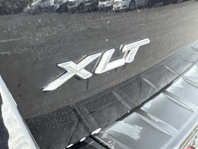 Certified 2022 Ford Explorer XLT w/ Equipment Group 202A image 6