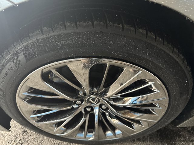 Used 2019 Lexus LS 500 w/ Interior Upgrade Package RWD image 2