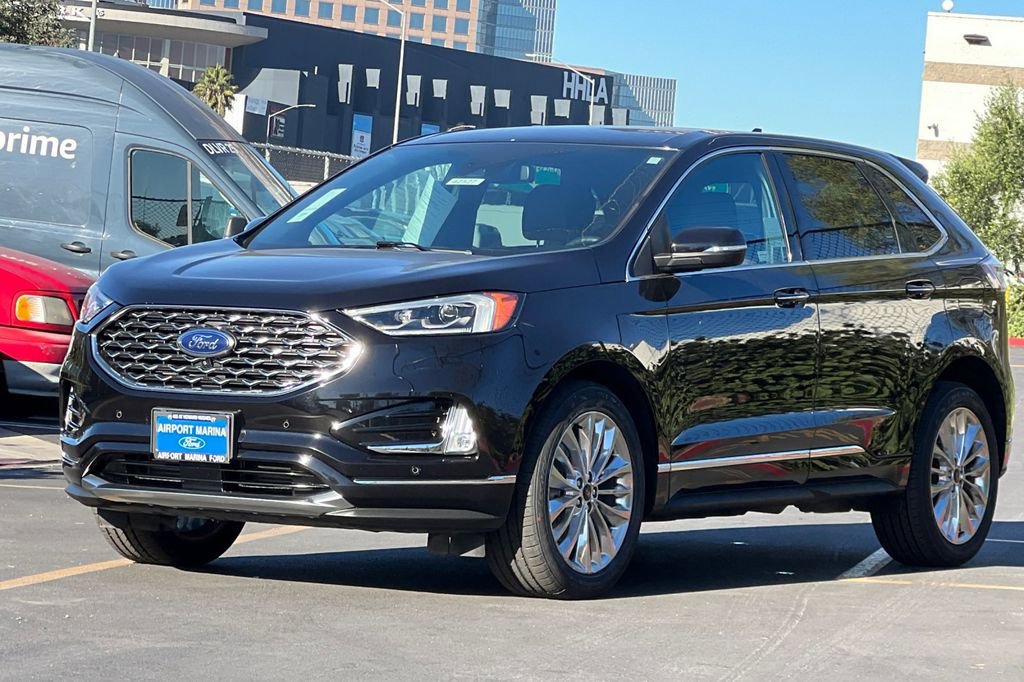 Certified 2022 Ford Edge Titanium w/ Equipment Group 301A image 10