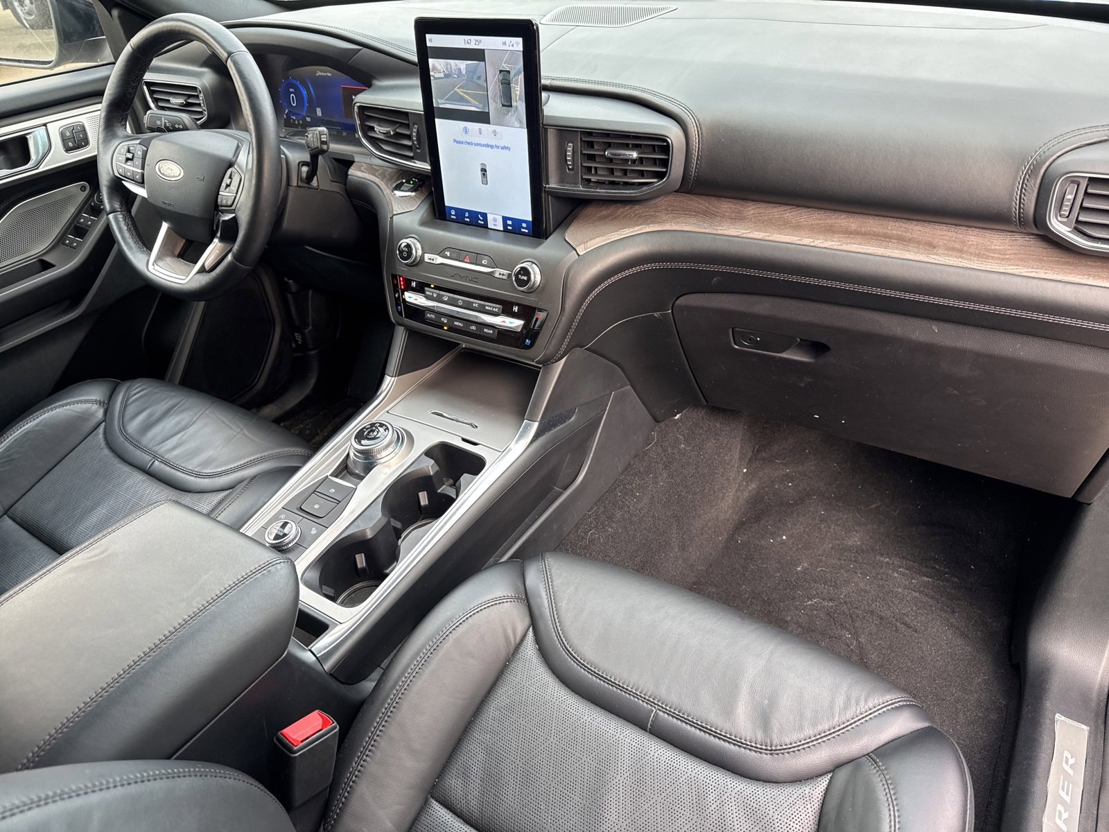 Certified 2020 Ford Explorer Platinum w/ Premium Technology Package image 41