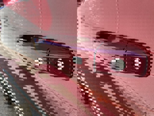 Used 2016 GMC Yukon SLT w/ Premium Edition image 17