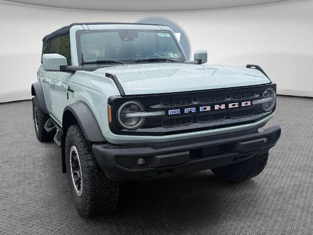 Certified 2022 Ford Bronco Outer Banks w/ Sasquatch Package AWD/4WD image 1