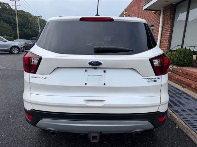 Certified 2019 Ford Escape Titanium AWD/4WD image 2