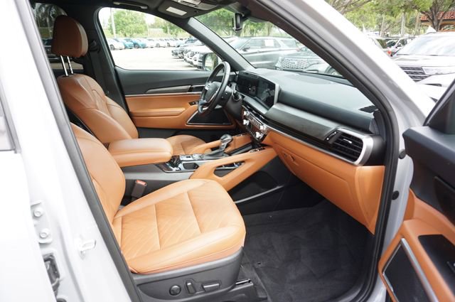 Used 2025 Kia Telluride EX X-Line AWD/4WD image 3