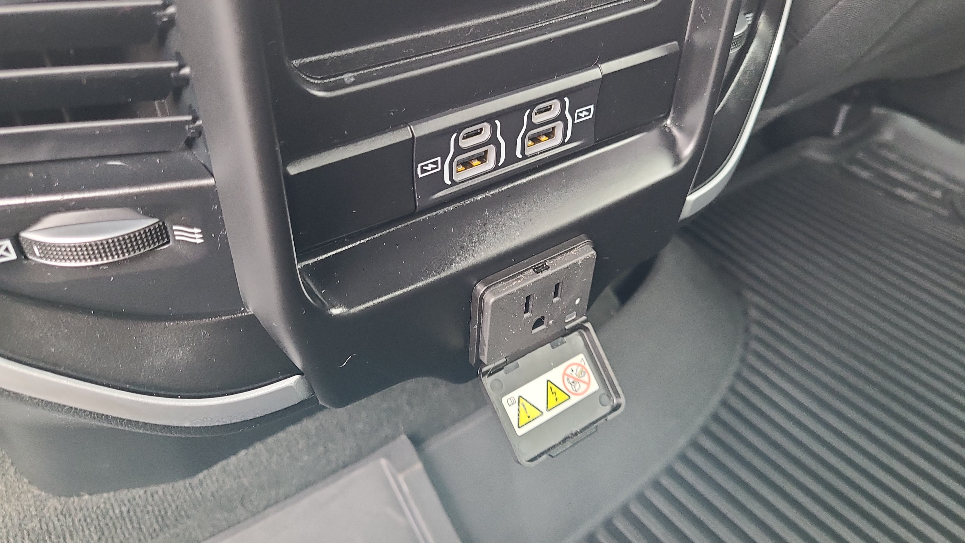 Used 2022 RAM 1500 Big Horn AWD/4WD image 16