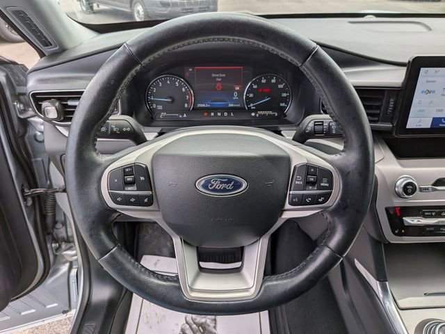 Certified 2023 Ford Explorer XLT w/ Equipment Group 202A AWD/4WD image 9