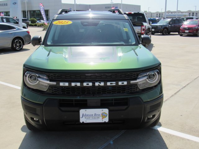 Certified 2025 Ford Bronco Sport Outer Banks w/ Outer Banks Tech Package+ AWD/4WD image 12